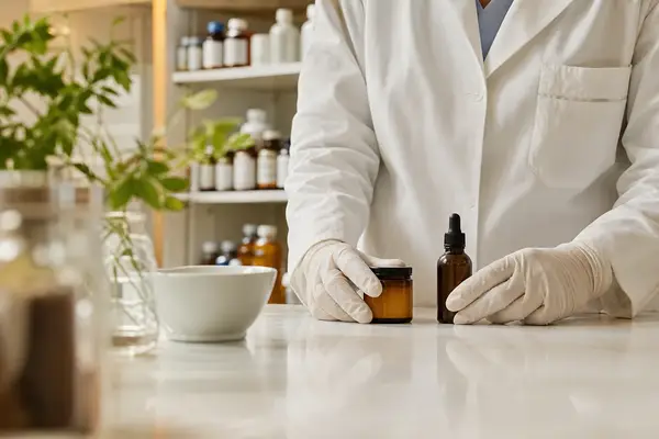 Susz, ekstrakt, olej – postaci surowców Cannabis w polskich aptekach